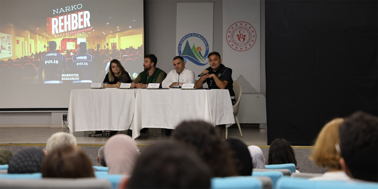 Rize'de Bağımlılıkla Mücadele Söyleşisi Düzenlendi