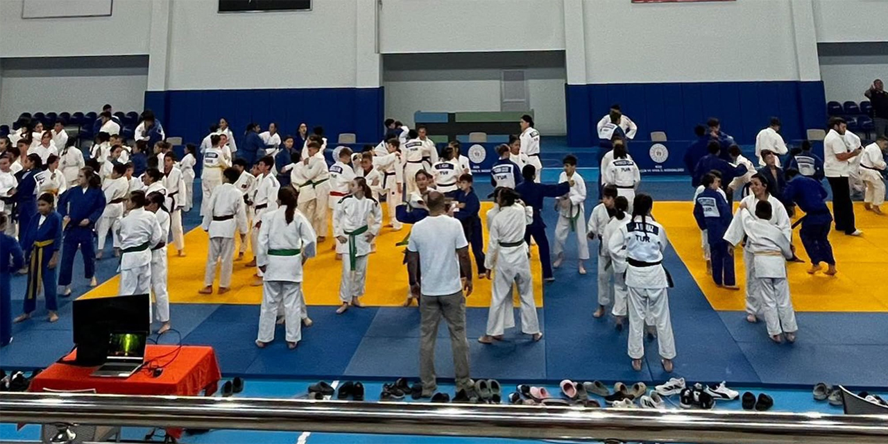 Rize'de Uluslararası Judo Çay Kupası Sona Erdi