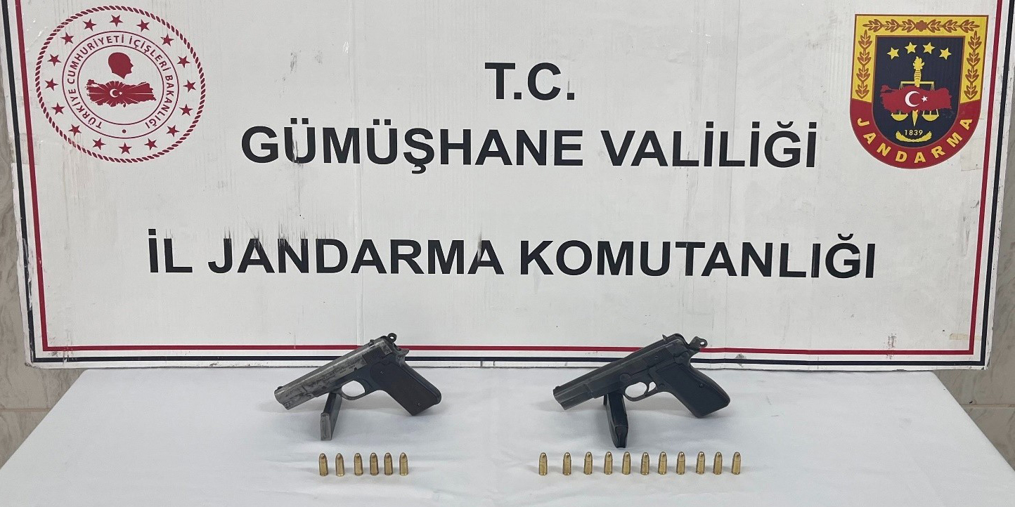 Gümüşhane’de 2 ruhsatsız tabanca ele geçirildi