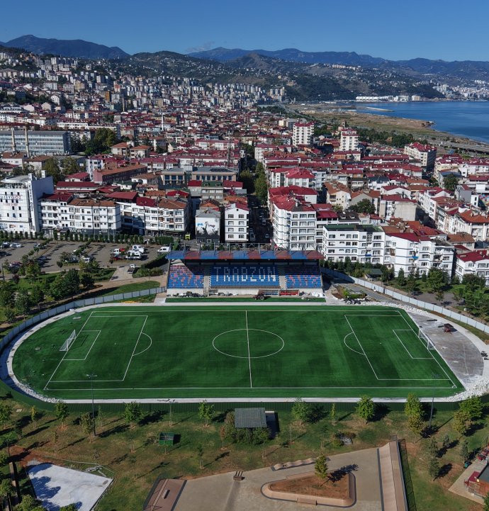 İçinde futbol sahası ve tribünü bulunan Türkiye'nin ilk ve tek spor temalı Millet Bahçesi Trabzon'da açılışa hazırlanıyor