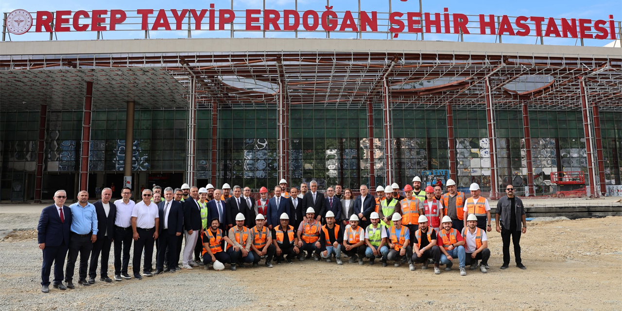 Sağlık Bakanı Kemal Memişoğlu Memleketi Rize’de: Sağlık Yatırımları Masaya Yatırıldı