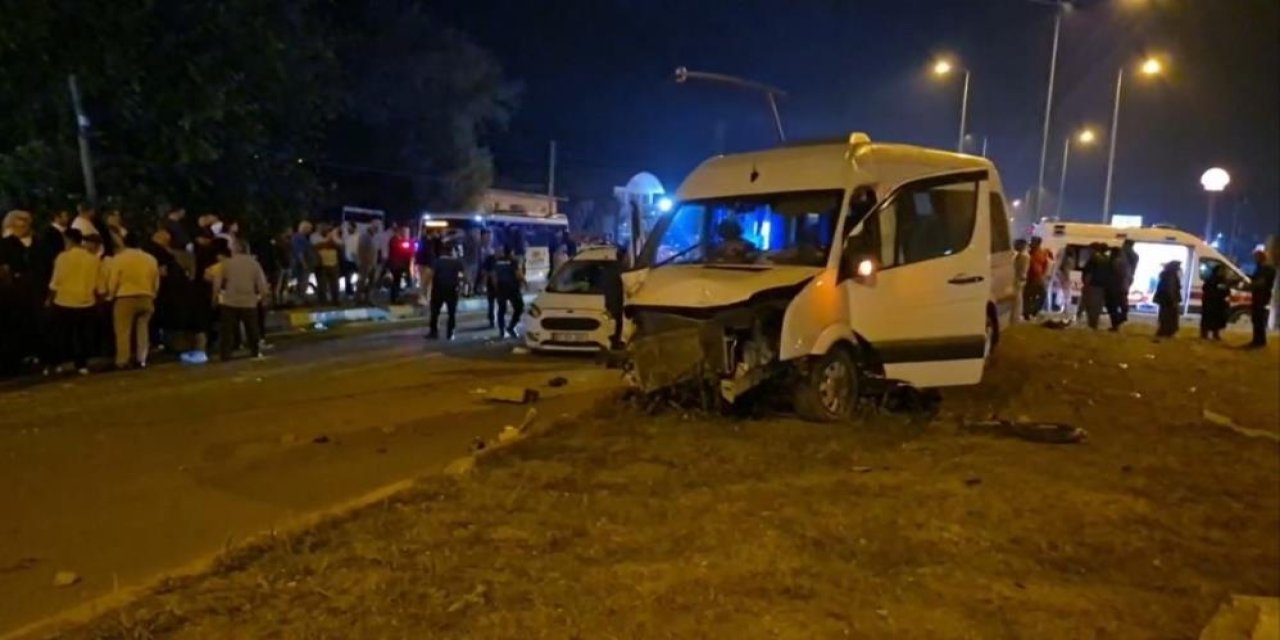 Düğün dönüşü feci kaza: 21 yaralı