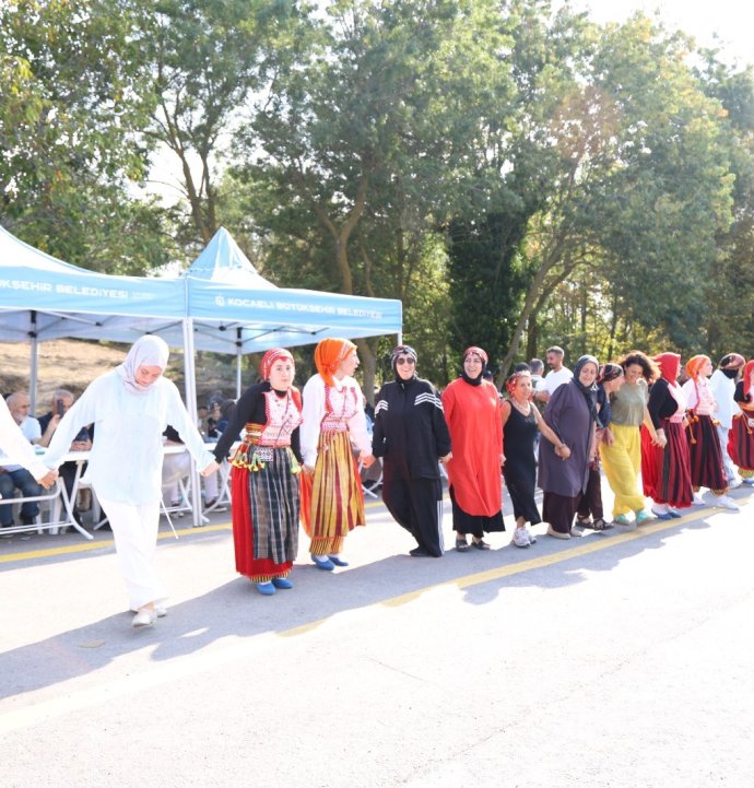 Körfez’de Kadırga coşkusu: Binlerce Karadenizli bir araya geldi