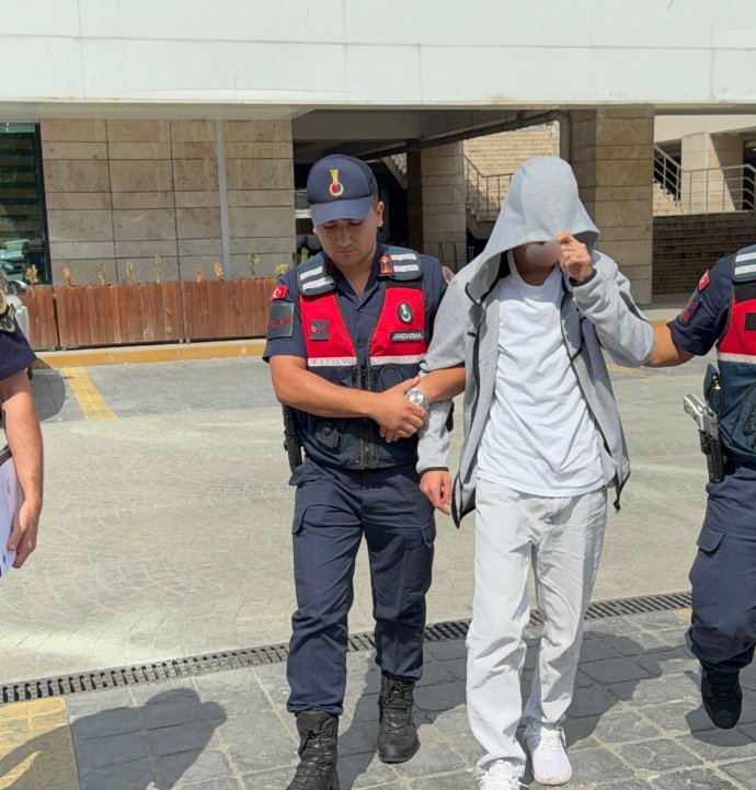 16 yaşındaki çocuk uyuşturucu ticaretinden tutuklandı