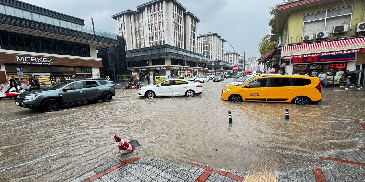 Meteoroloji'den Kuvvetli Yağış Uyarı: Doğu Karadeniz'de Sel ve Heyelan Tehlikesi!