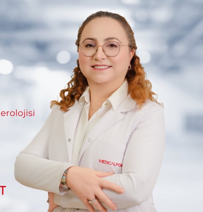 Uzm. Dr. Gülşan: "Okullar açıldı, çocuklarda karın ağrısı şikâyetlerine dikkat"