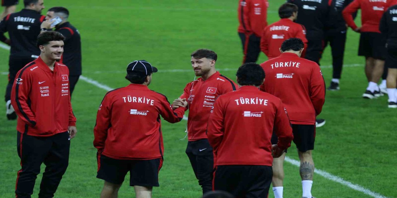 A Milli Futbol Takımı, Fransa maçının hazırlıklarını tamamladı
