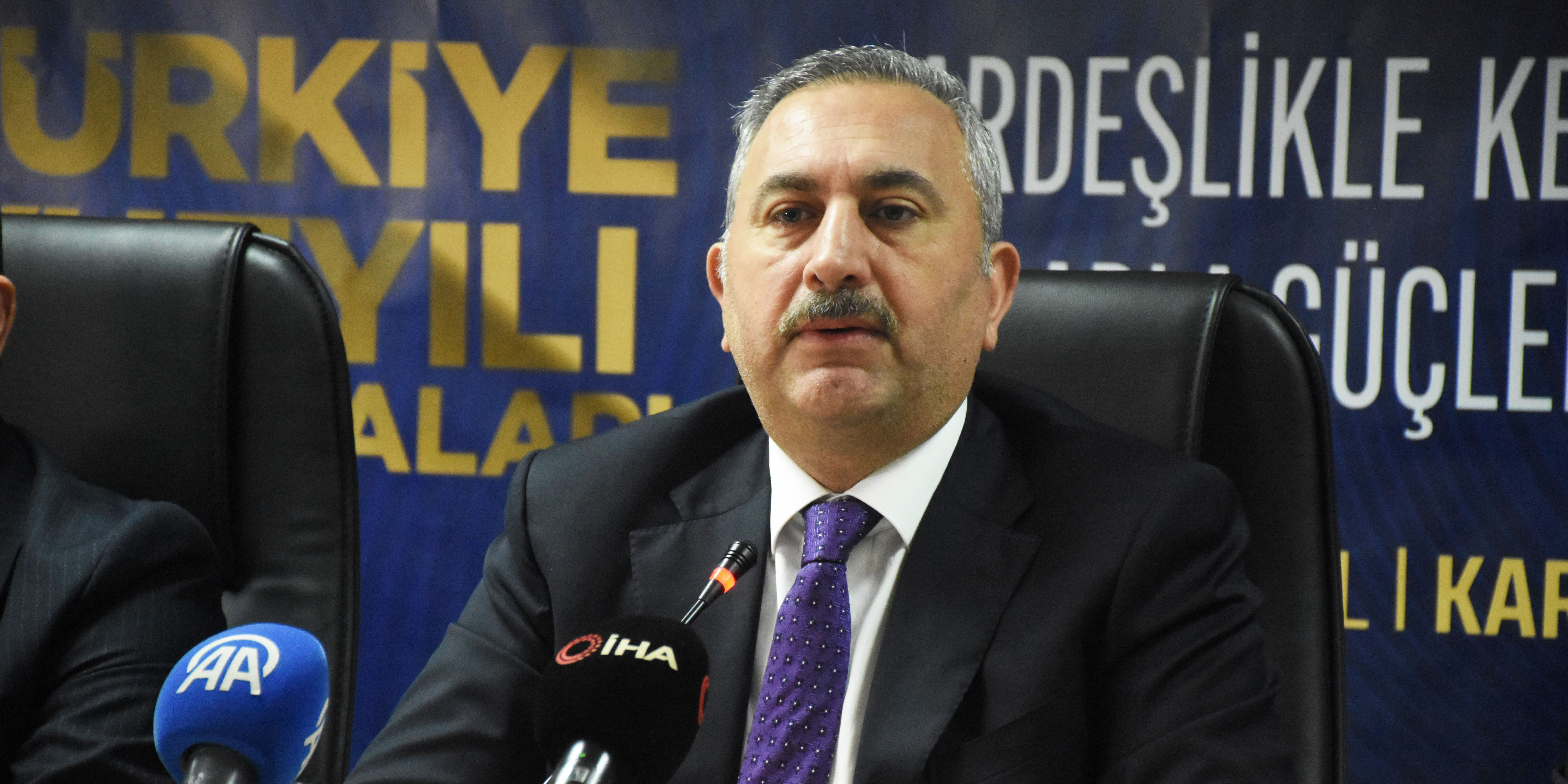 AK Parti Grup Başkan Vekili Abdulhamit Gül: "Hiç kimsenin Cumhurbaşkanımız Erdoğan'a yük olmaması lazım"
