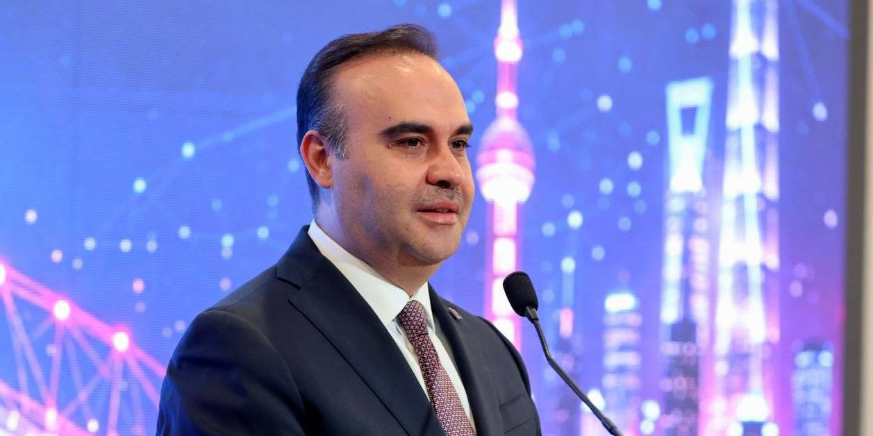 Bakan Kacır: "Türkiye Yüzyılı Kalkınma Hamlesi Programı kapsamında yatırımcılarımız için doğrudan ÖFB düzenlenecek"