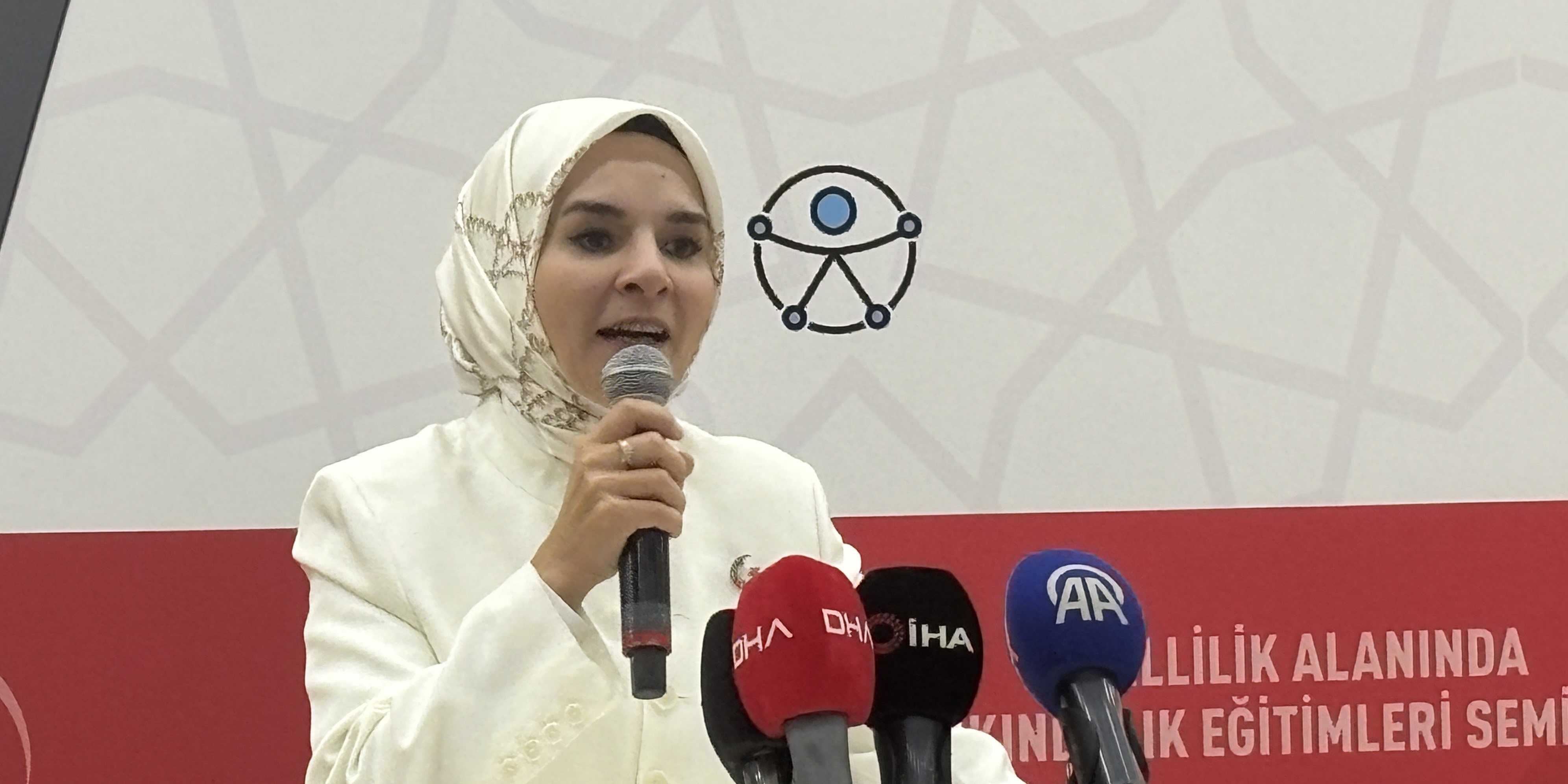 Bakan Göktaş: "Engelli memur sayımızı 15 kat artırdık, 83 bini aşkın engelli kardeşimiz kamuda görev yapıyor"