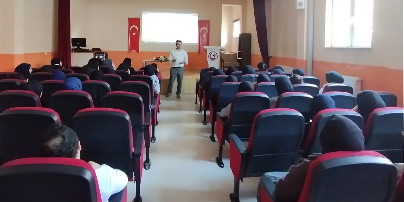 12. sınıf öğrencilerine YKS ve tercih süreci anlatıldı