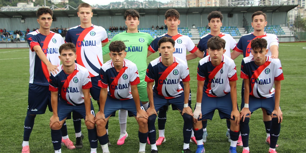 Rize Belediyespor U17 Sahasında Direnemedi: 0-4