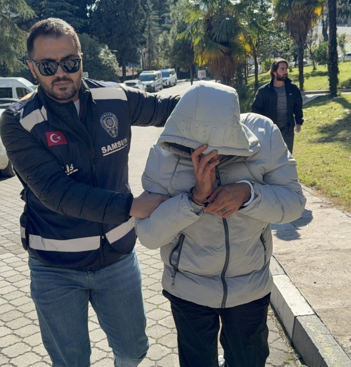 Kıskançlık sebebiyle karısını bıçaklayan koca, adliyeye sevk edildi