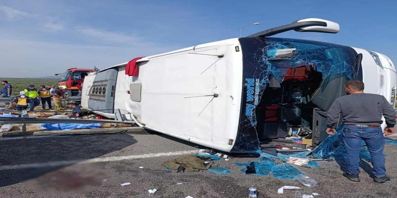 11 kişinin hayatını kaybettiği Manisa'daki kazada ölü ve yaralıların kimlikleri belli oldu