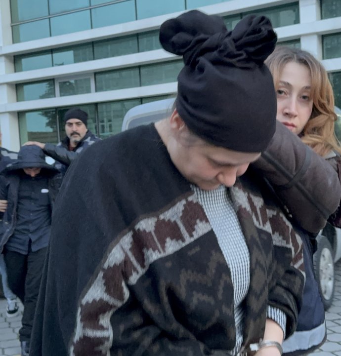Samsun'da kan donduran cinayetin iddianamesi kabul edildi: Kadın, kocası ve oğluna müebbet hapis istemi