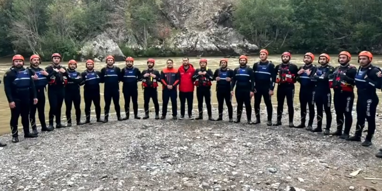 Rize AFAD Eğitmenleri Munzur Çayı’nda Görevde