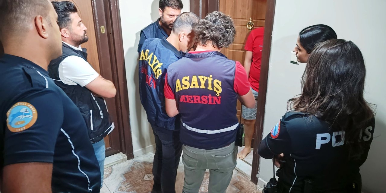 Mersin'de Günlük Kiralık Ev Ve Tesislere Operasyonda 17 Gözaltı