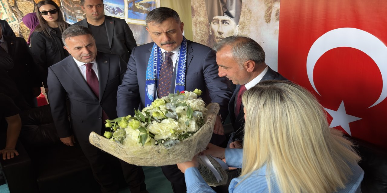 Bakan Çiftçi: "Erzurumlularla olan irtibatımız ve muhabbetimiz devam ediyor"