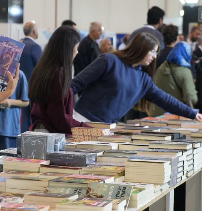 Samsun'da kitap şöleni başladı: "Samsun Kitap Fuarı" açıldı
