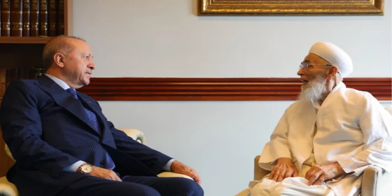 Cumhurbaşkanı Erdoğan’dan Rizeli Eski Kur'an Hocası Ali Kemal Hut'a Ziyaret