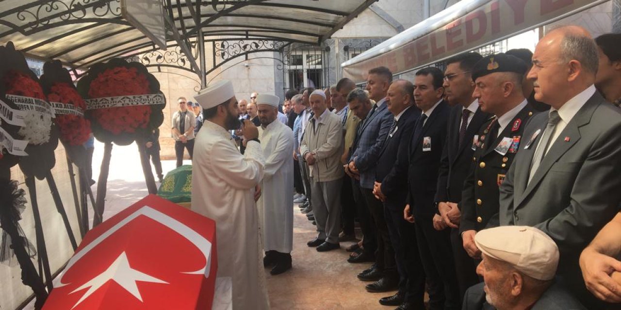 Kalp Krizinden Ölen Albay, Son Yolculuğuna Uğurlandı