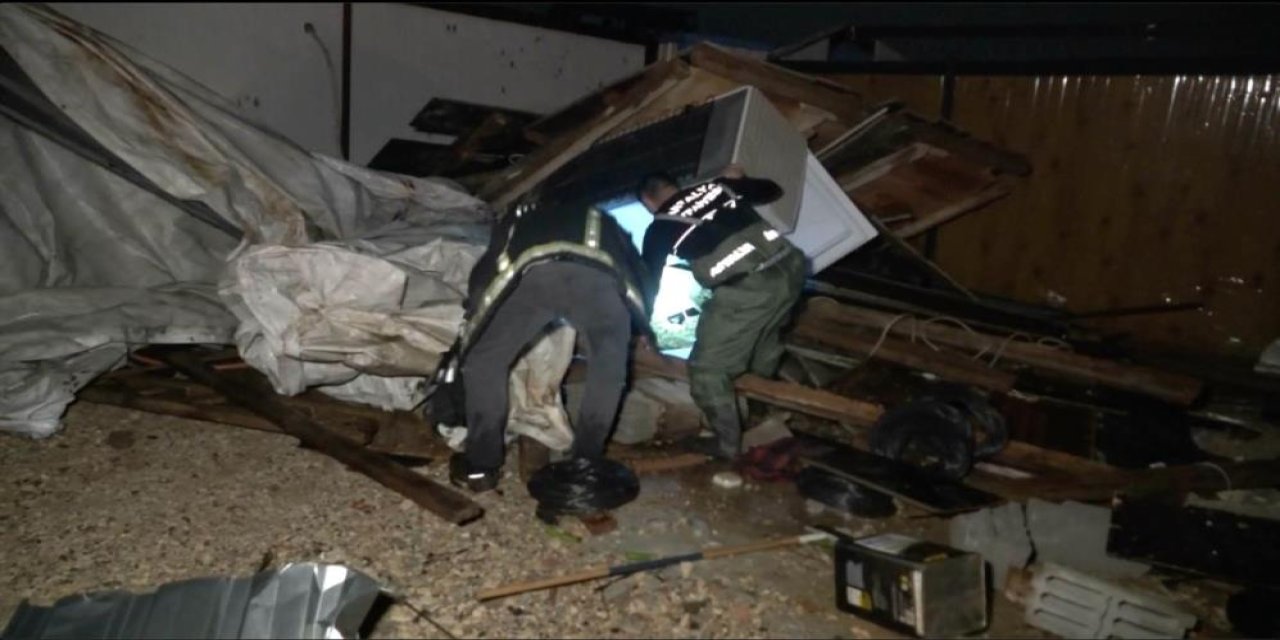 Antalya'da hortum: 4 ölü, 1 yaralı