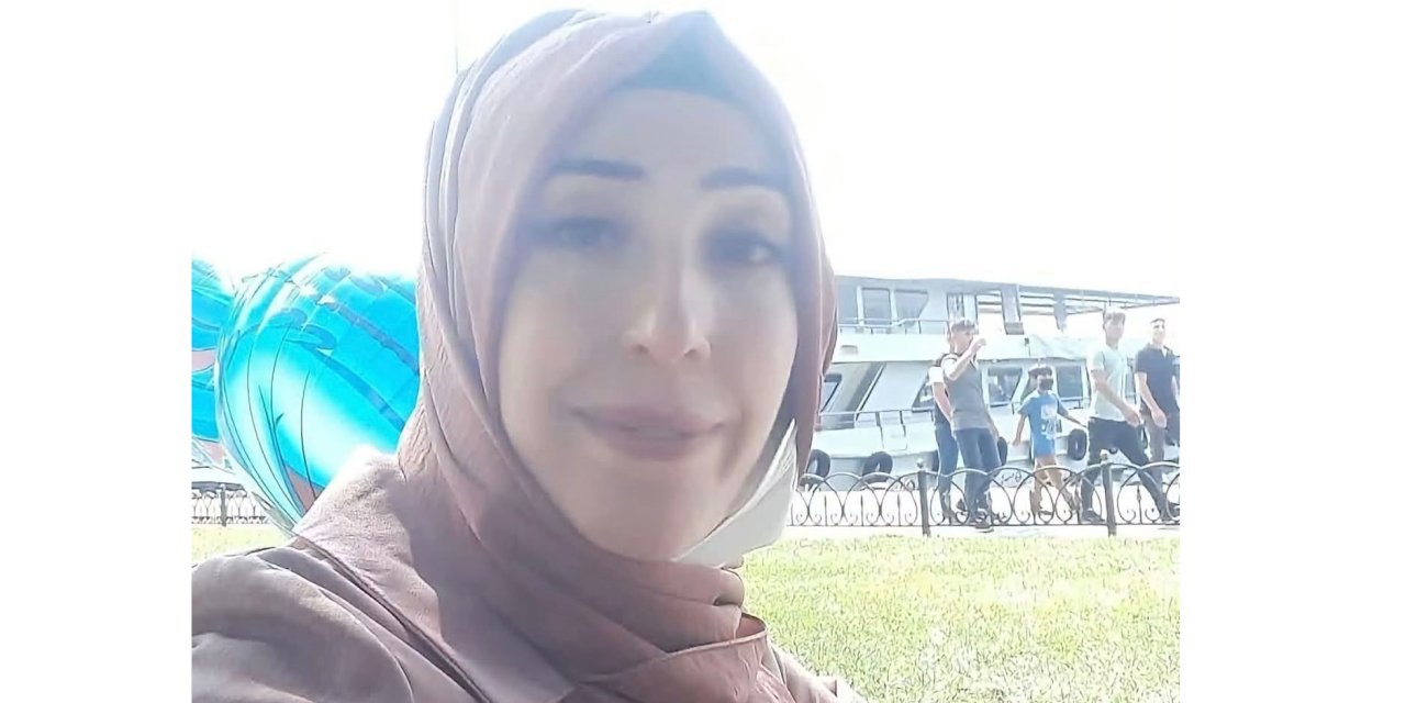 Çocuklarını kenara iterek kurtaran anne, devrilen minibüsün altında kalarak hayatını kaybetti