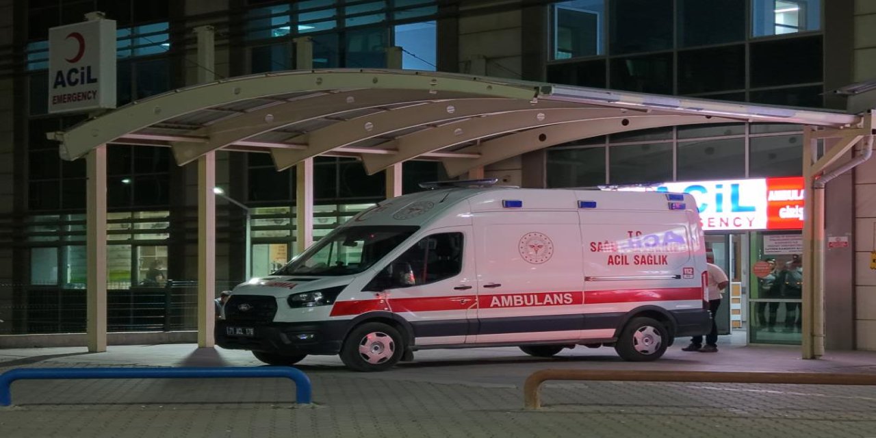 Yemek sofrasında evlat dehşeti: Babasını bıçakla öldürdü