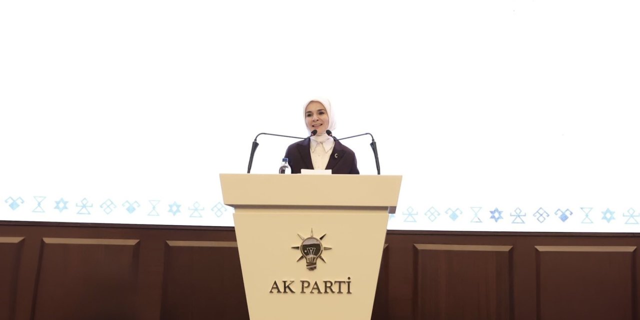 Bakan Göktaş: "Kadınların sözünü Türk dünyasının merkezine koyuyor, yarınları kadınlarla inşa ediyoruz"