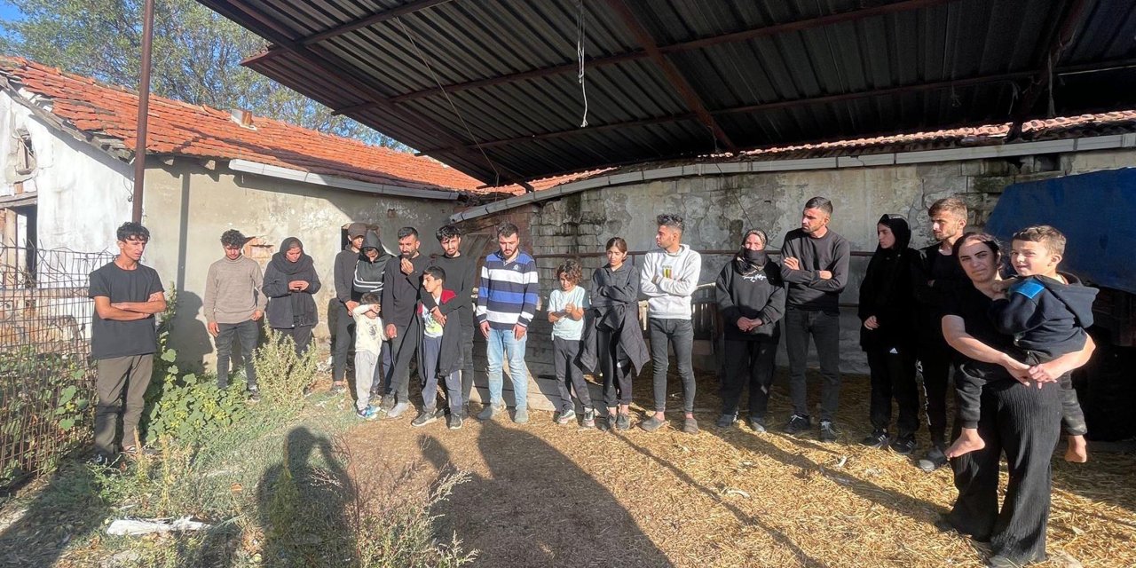 Şarköy'de Tekneyle İtalya'ya Gitmeye Çalışan 88 Kaçak Göçmen Yakalandı (2)