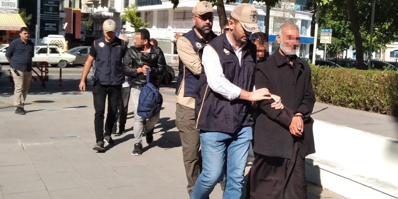 Kırşehir'de Deaş Operasyonu: 4 Gözaltı