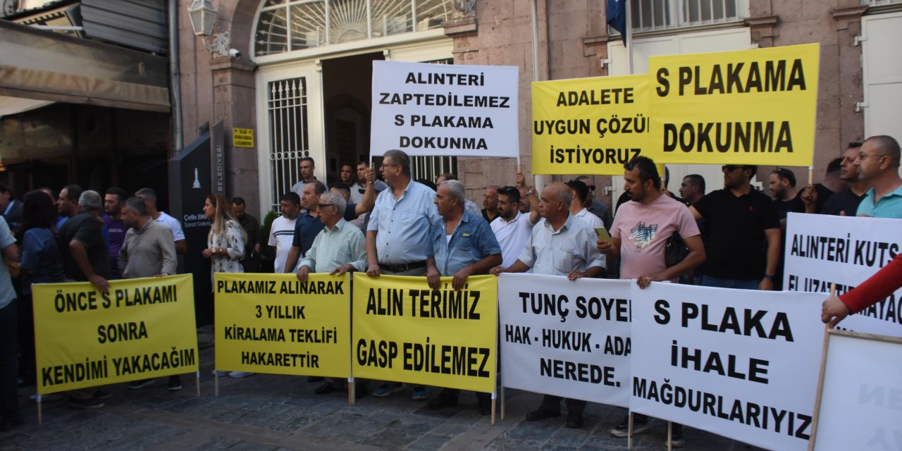 İzmir'de 'S' Plaka Sahiplerinden 'Atletli' Eylem
