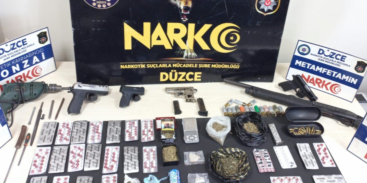 Düzce’de Uyuşturucu Operasyonu: 9 Gözaltı