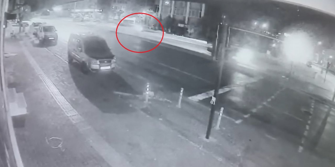 Bursa’da Otomobiller Çarpıştı; 2 Yaralı