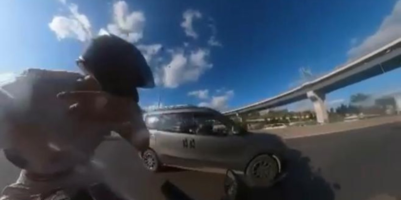 Kadıköy'de Seyir Halindeyken Tartıştığı Motosikletliyi Tokatladı