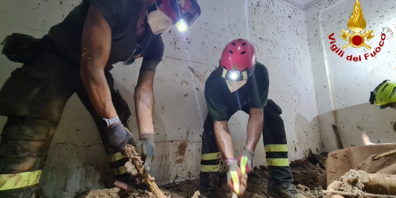 İslami Yardım Kurumu: Derne Kenti Ölüm Kokuyor