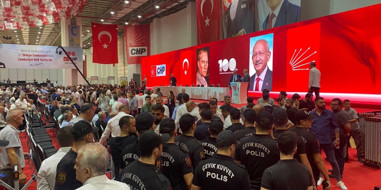 Özgür Özel: Chp'yi Ayağa Kaldırmak İçin Babaevinden Helallik Almaya Geldim (2)