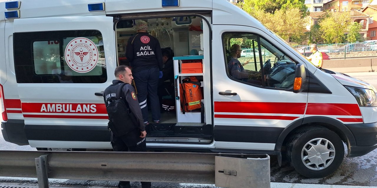 Polis Minibüsleri Zincirleme Kazaya Karıştı: 5 Yaralı