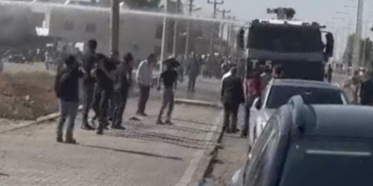 Şırnak'ta Yasağa Rağmen Yürüyüş Yapan Gruba Tazyikli Su Ve Gazla Müdahale