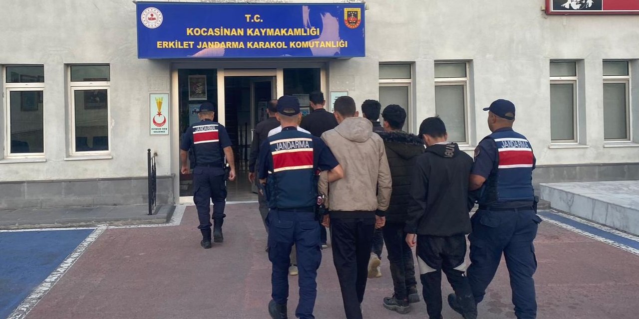 Kayseri'de 7 Kaçak Göçmen Ve 1 Organizatör Yakalandı
