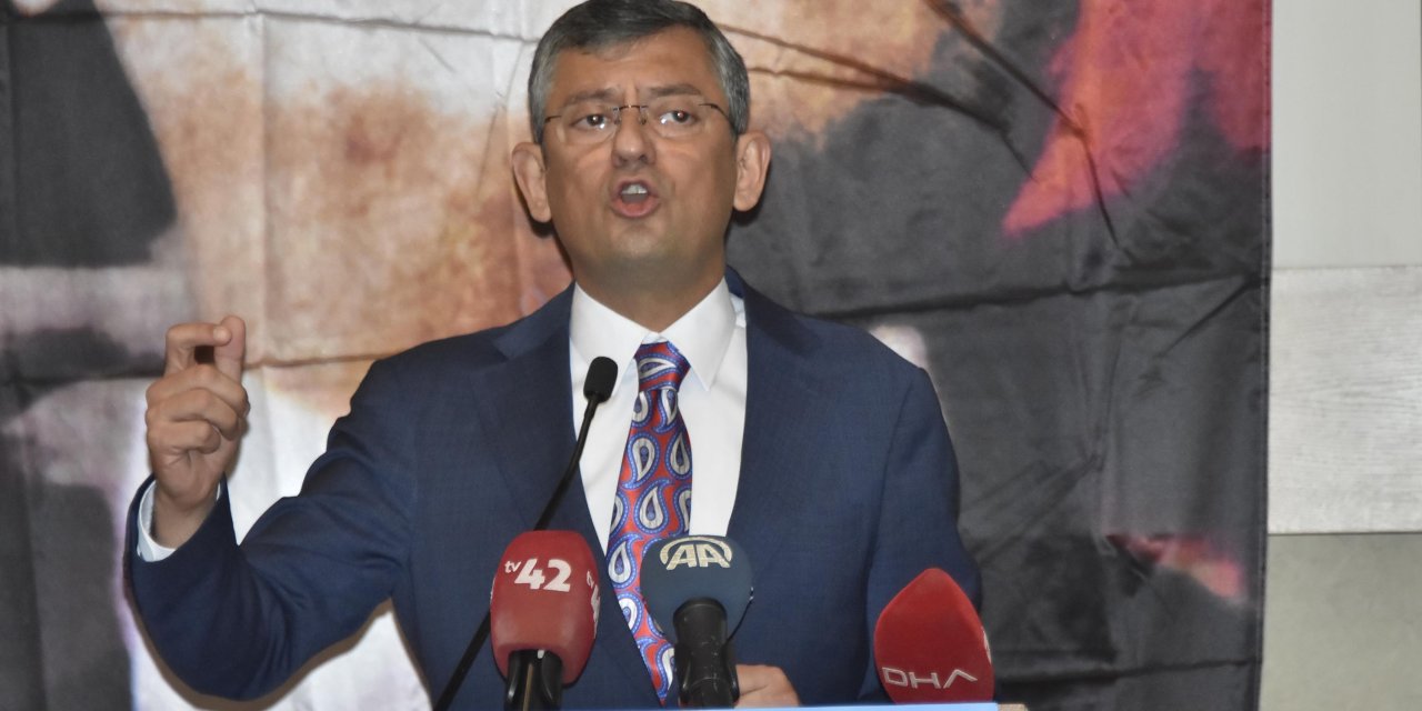 Özgür Özel: Biz Birilerinin Göstermek İstediği Gibi Onun Karşısında, Bunun Yanında Değiliz