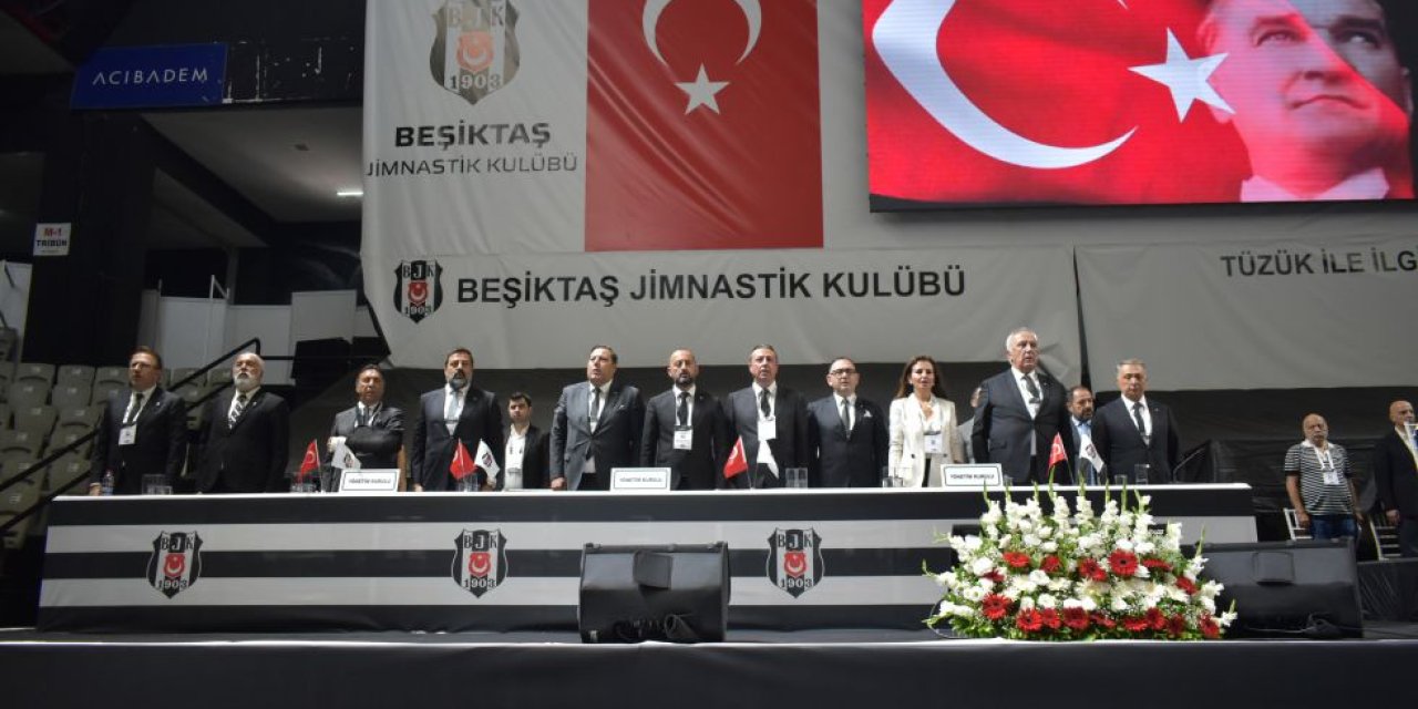 Beşiktaş'ta Tüzük Tadili İle İlgili Olağanüstü Genel Kurul Toplantısı Yapıldı