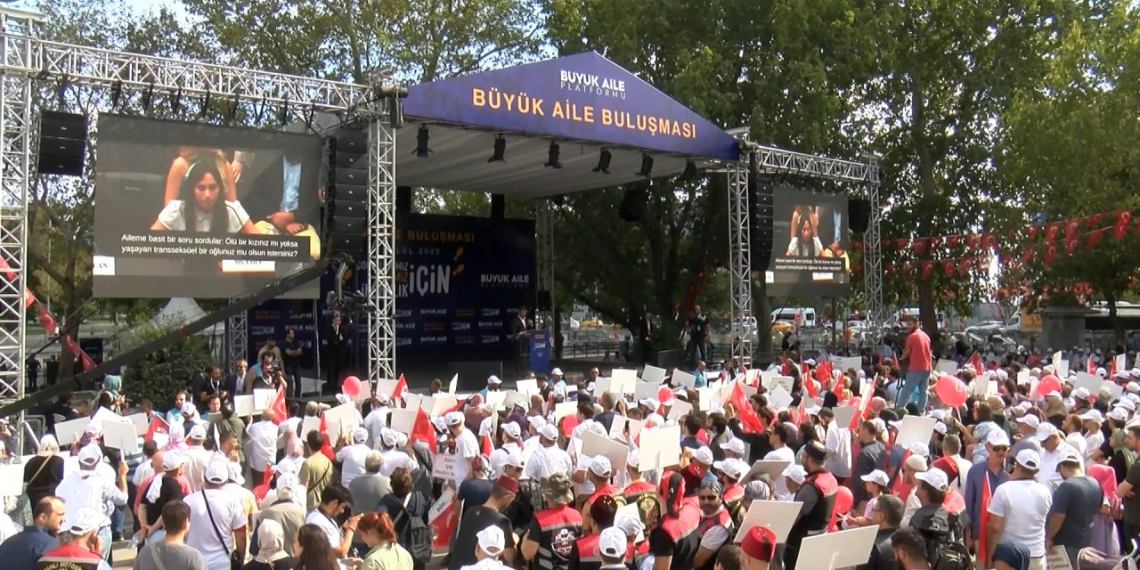 Fatih'te 2'nci Kez Lgbti Karşıtı 'büyük Aile Buluşması' Gerçekleşti