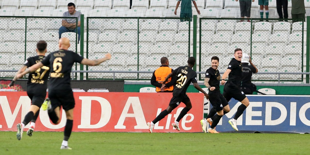 Çaykur Rizespor, Süper Lig'de 5. haftayı 3. sırada tamamladı