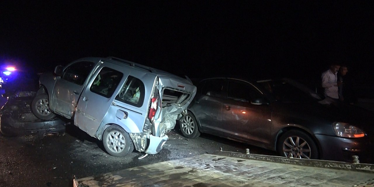 Anadolu Otoyolu'nda 11 Aracın Karıştığı Zincirleme Kaza: 6 Yaralı
