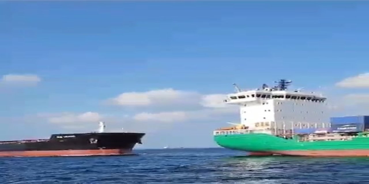 Ahırkapı Açıklarında İki Geminin Çarpışması Kamerada
