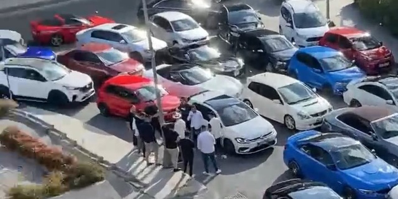 Bayrampaşa'da Düğün Konvoyundaki Araçlar Drift Atıp Yol Kapattı