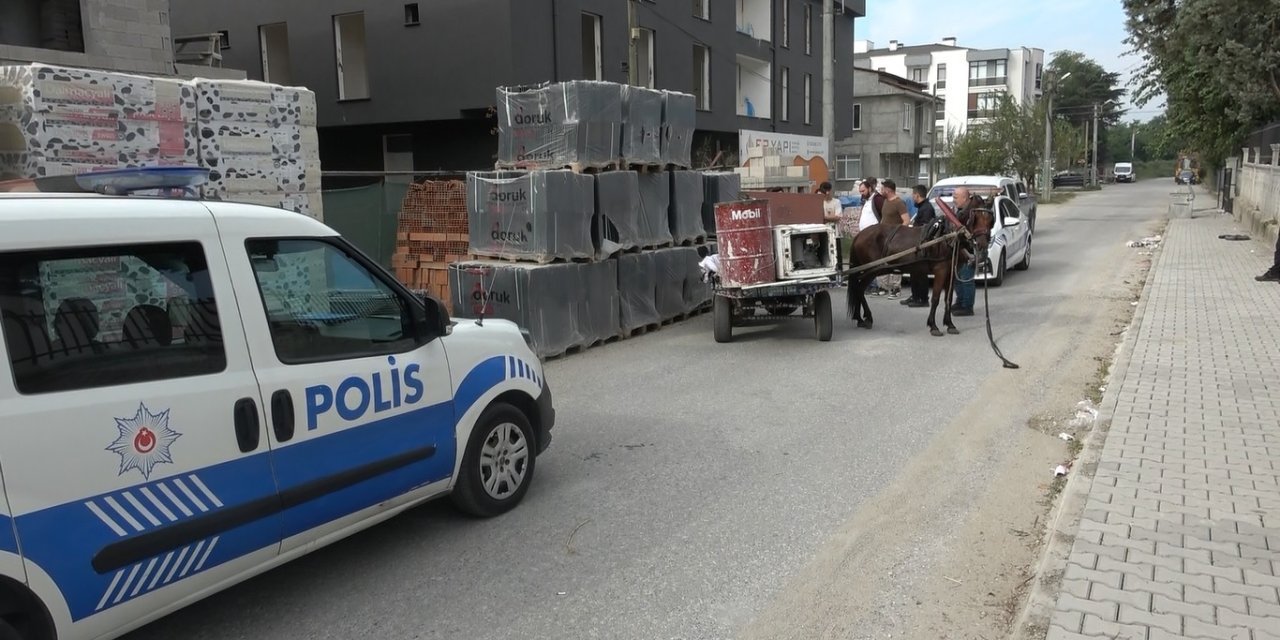 Hırsızlık Şüphelileri At Arabasını Bırakıp Kaçtı