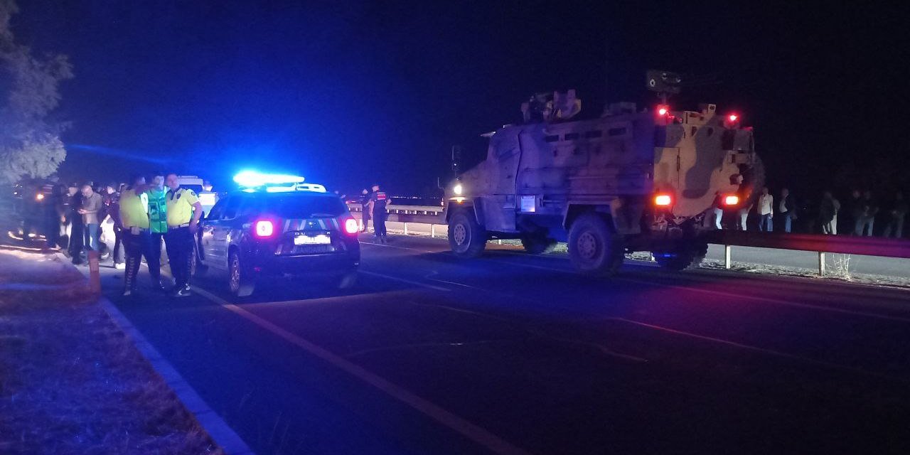 Ölen Babaları İçin Taziyeye Gelip, Otomobilin Çarptığı Kız Kardeşler Toprağa Verildi, Sürücü Tutuklandı