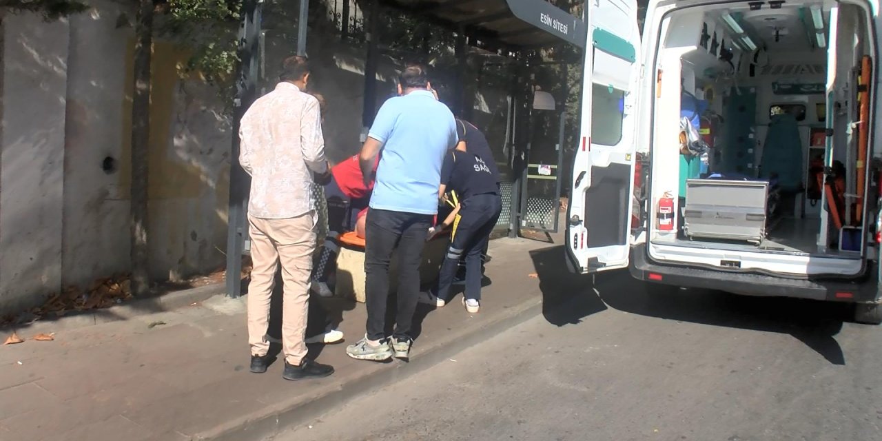 Üsküdar'da Otomobil Çarpan Yayaya İlk Müdahaleyi İtfaiye Yaptı